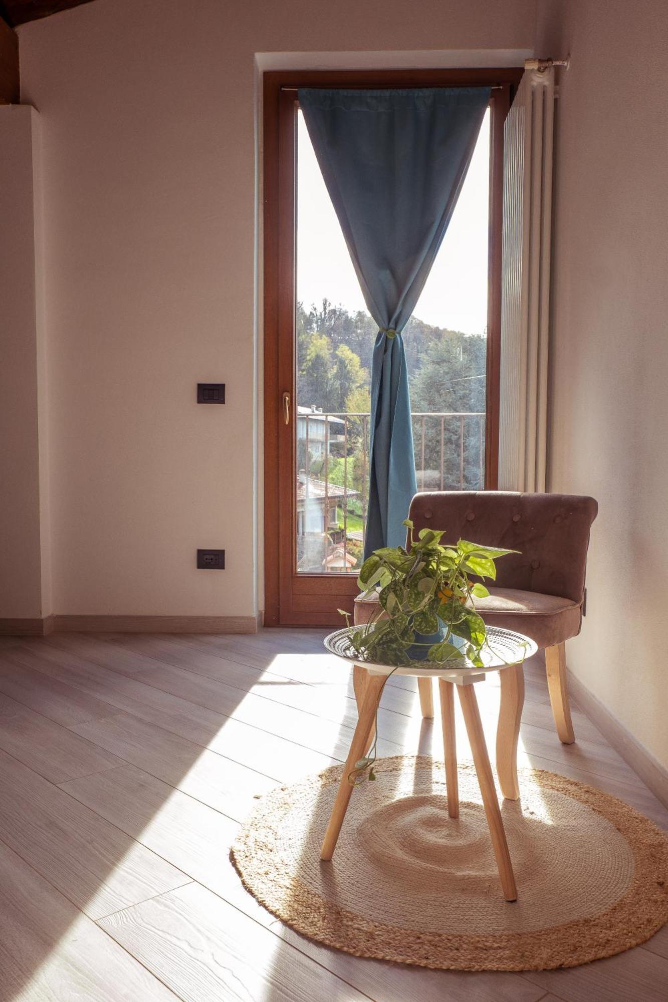 Larius Apartment - Como Lake View Mandello del Lario Bagian luar foto
